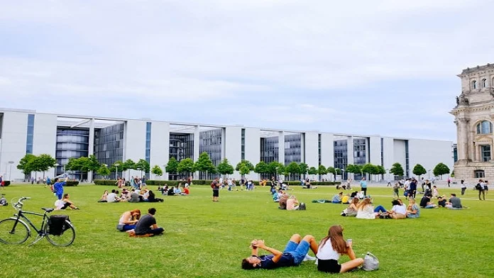 College financial planning for graduates